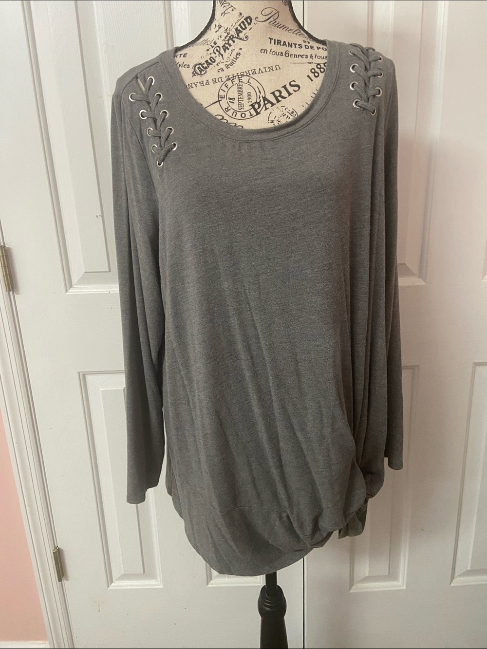 Long sleeve tee